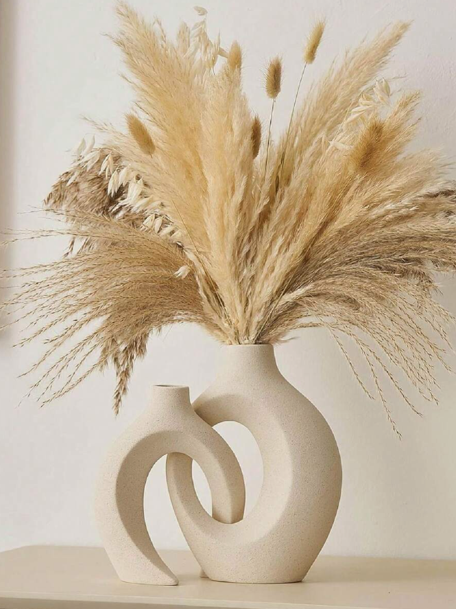 Modern Nordic Style Couple Embracing Vase