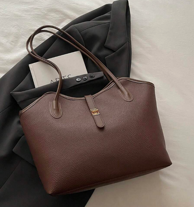 Contrast Strap Shoulder Bag